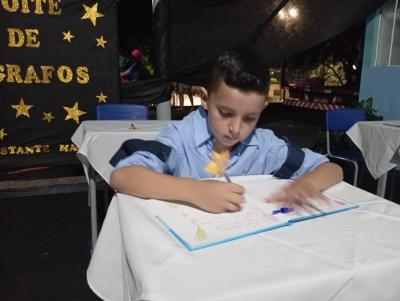 Noite de AutÃ³grafos reuniu centenas de pessoas em Rio Bonito do IguaÃ§u